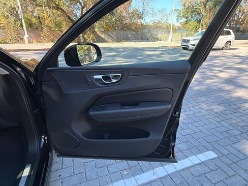 Certified 2025 Volvo XC60 B5 Plus image 57