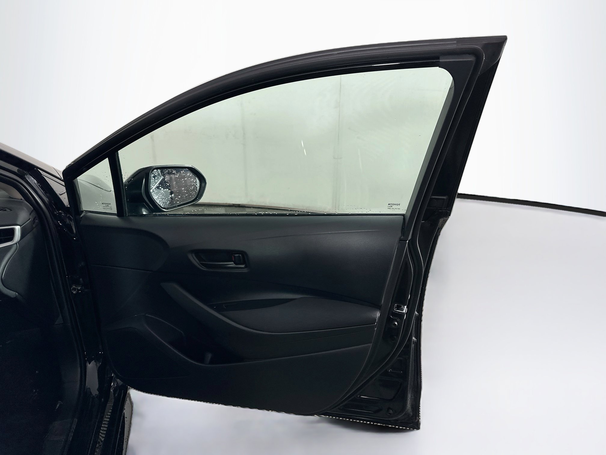Used 2026 Toyota Corolla LE FWD image 30