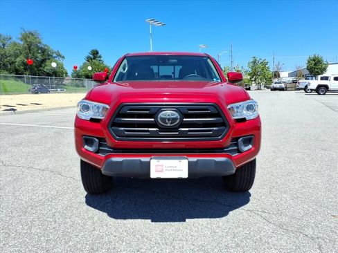Certified 2019 Toyota Tacoma SR w/ SR Convenience Package AWD/4WD image 10