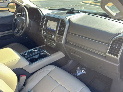 Used 2021 Ford Expedition XLT image 29