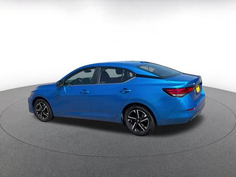 Used 2025 Nissan Sentra SV FWD image 8