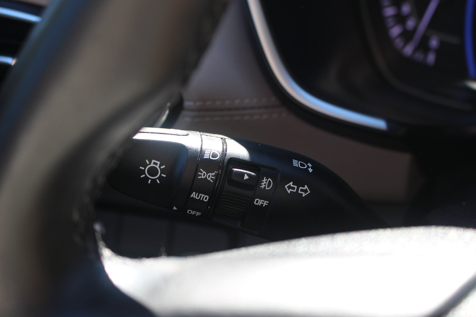 Used 2020 Hyundai Santa Fe Limited FWD image 25