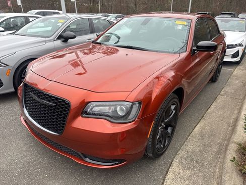 Used 2021 Chrysler 300 Touring w/ Sport Appearance Package image 3