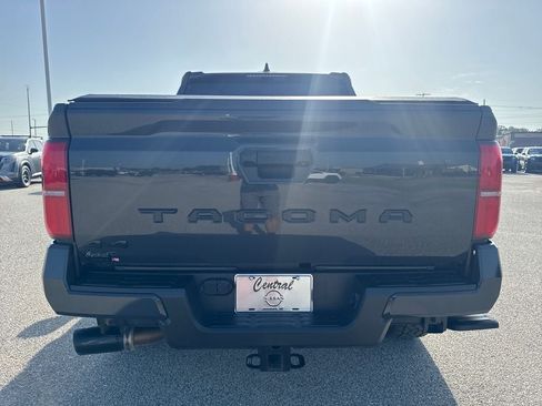 Used 2024 Toyota Tacoma TRD Sport AWD/4WD image 5