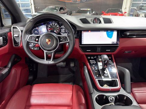 Used 2020 Porsche Cayenne image 72
