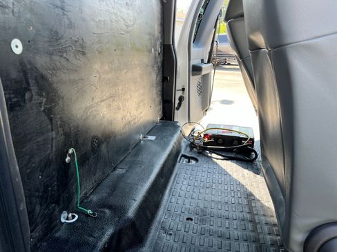 Used 2016 Ford F550 4x4 SuperCab Super Duty image 15