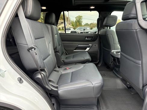 Used 2025 Toyota Sequoia Platinum image 7