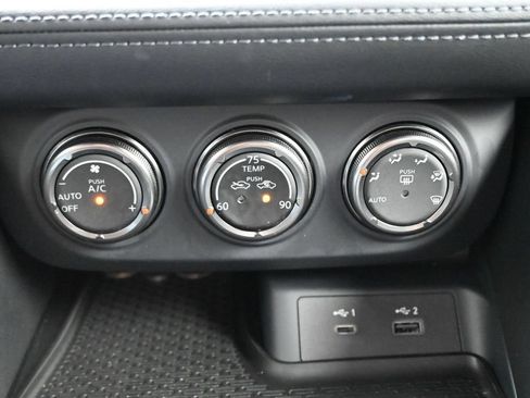 Used 2025 Nissan Z Performance w/ Floor Mat Package RWD image 19
