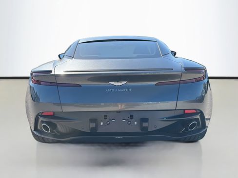 Used 2018 Aston Martin DB11 V12 image 5
