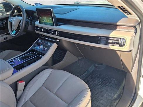 Used 2024 Lincoln Aviator Reserve w/ Equipment Group 201A image 18