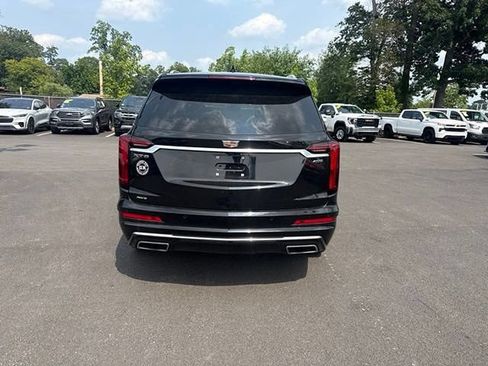 Used 2021 Cadillac XT6 Premium Luxury w/ LPO, Floor Liner Package AWD/4WD image 8