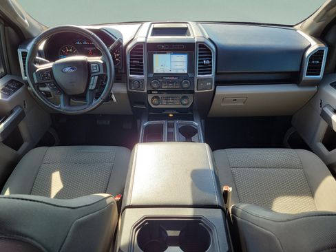 Used 2016 Ford F150 XLT w/ Equipment Group 302A Luxury AWD/4WD image 11