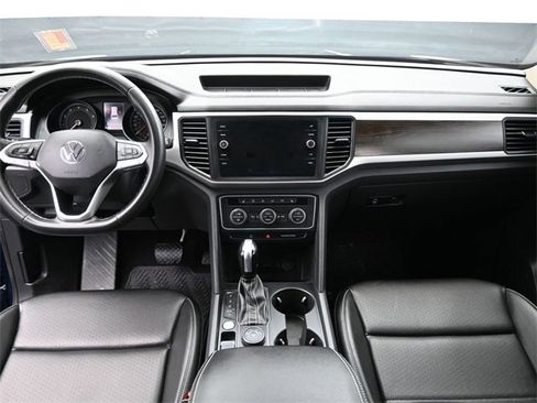 Used 2021 Volkswagen Atlas SE image 16