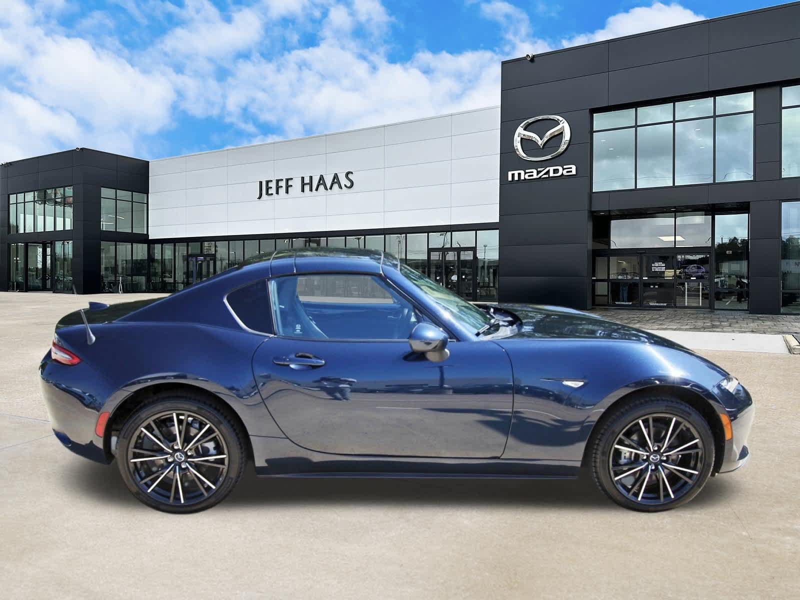 Used 2025 MAZDA MX-5 Miata RF Grand Touring RWD image 5