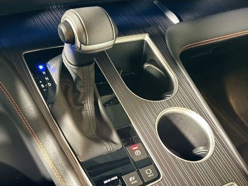 Used 2024 Toyota Sienna XSE image 18