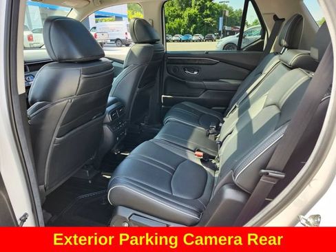 Used 2025 Honda Pilot Elite image 14