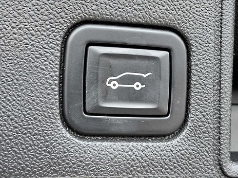 Used 2020 GMC Terrain SLE w/ Driver Convenience Package AWD/4WD image 28