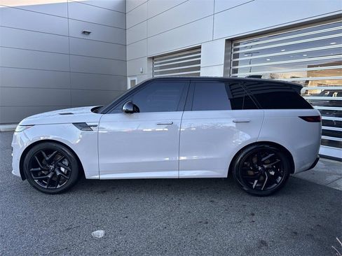 Certified 2025 Land Rover Range Rover Sport Dynamic SE image 4