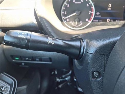 Used 2024 Nissan Sentra SV FWD image 15