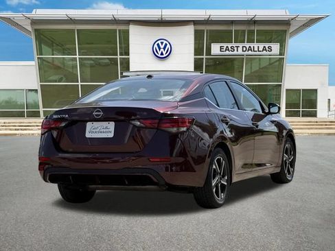 Used 2025 Nissan Sentra SV FWD image 3