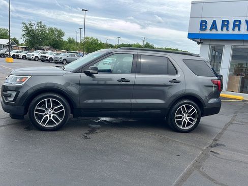 Used 2016 Ford Explorer Sport w/ Equipment Group 401A AWD/4WD image 2