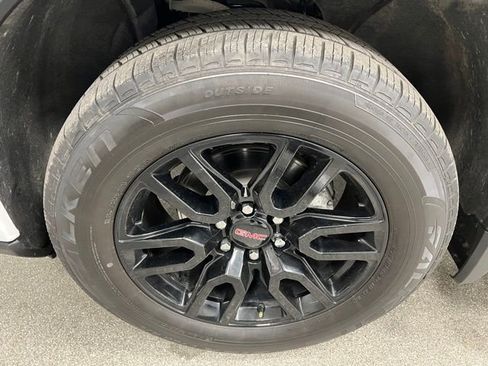 Used 2024 GMC Sierra 1500 Elevation image 13