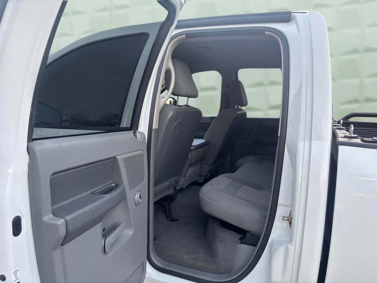 Used 2006 Dodge Ram 1500 Truck SLT RWD image 18