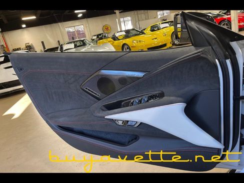 Used 2023 Chevrolet Corvette Z06 image 22