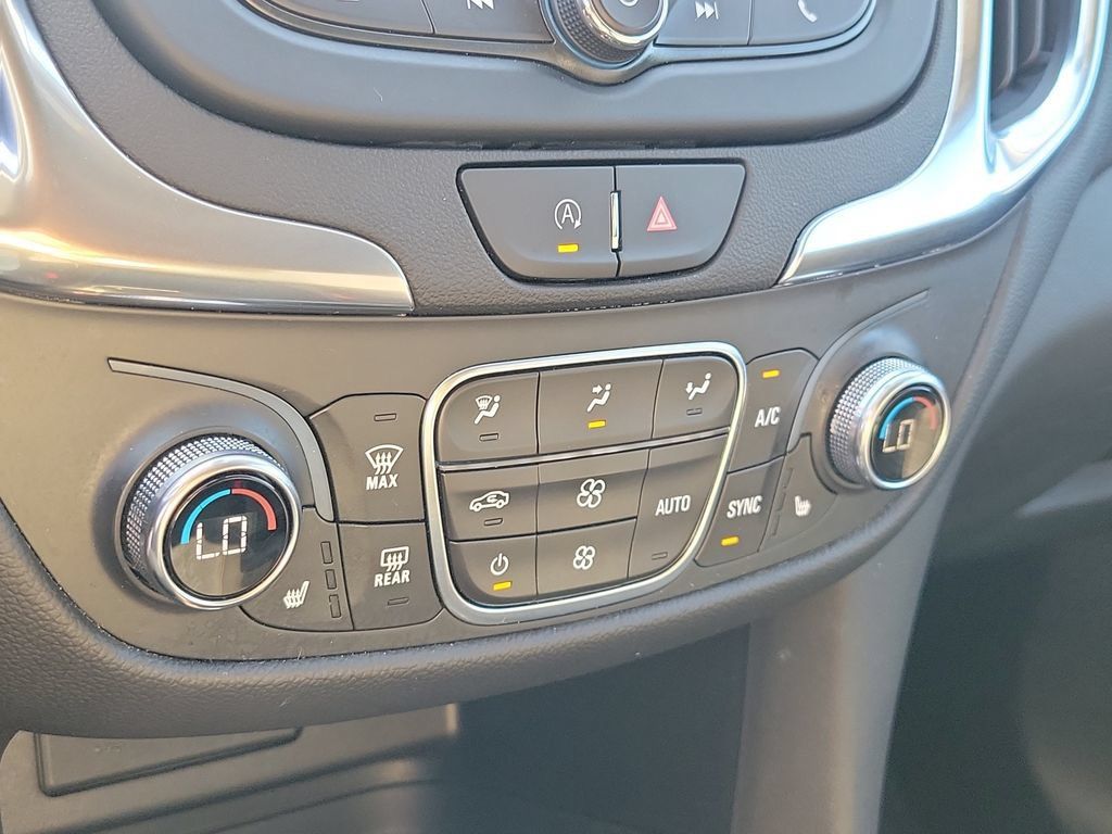 Used 2024 Chevrolet Equinox LT FWD image 33