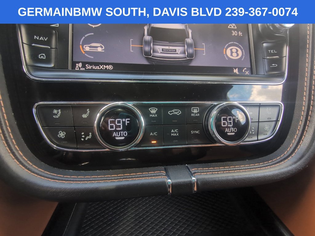 Used 2017 Bentley Bentayga AWD/4WD image 33