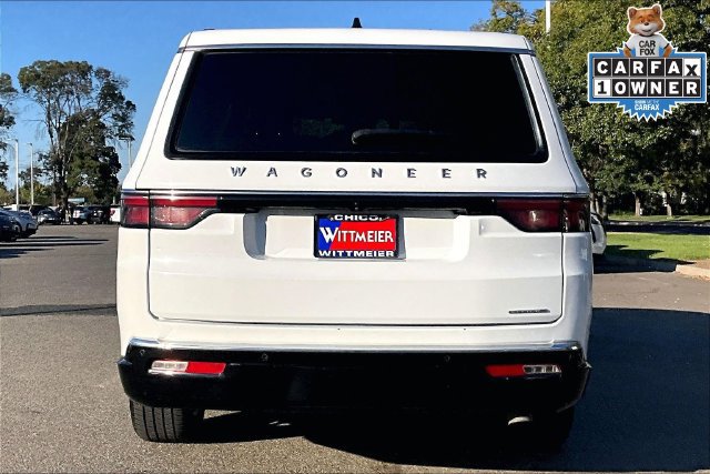 Used 2024 Jeep Wagoneer L Series III w/ Flexible Seating Group AWD/4WD image 4