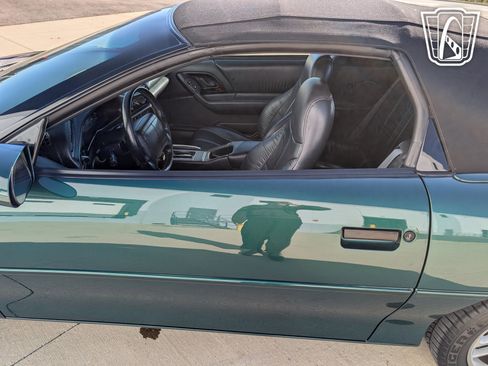 Used 1996 Chevrolet Camaro Z28 image 29