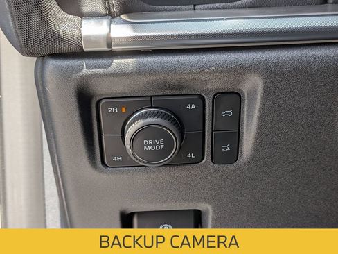 Used 2025 Ford Expedition Platinum AWD/4WD image 18