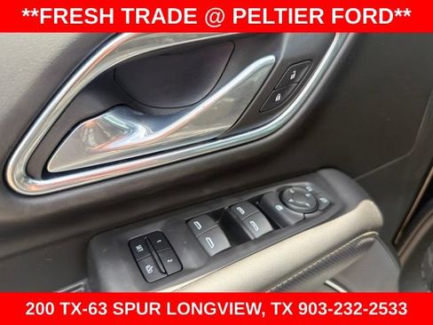 Used 2023 GMC Yukon XL SLT AWD/4WD image 18
