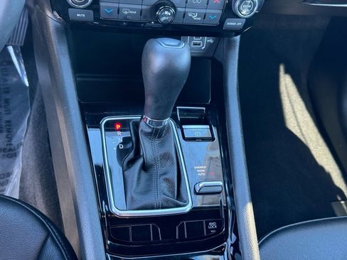 Used 2025 Jeep Compass Limited image 31