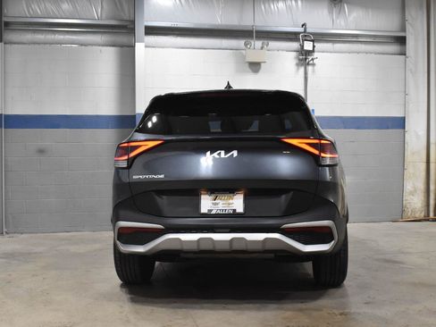 Used 2024 Kia Sportage EX FWD image 27