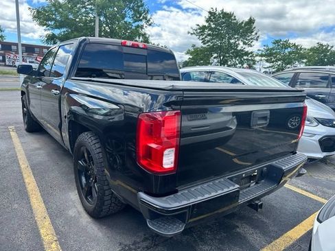 Used 2017 Chevrolet Silverado 1500 LTZ Z71 w/ Realtree Edition AWD/4WD image 6