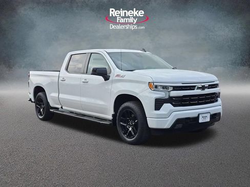 Used 2022 Chevrolet Silverado 1500 RST AWD/4WD image 3