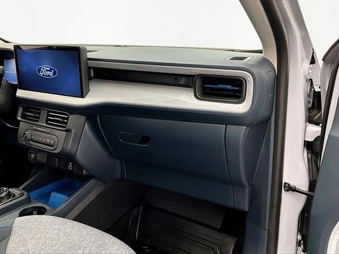 Used 2025 Ford Maverick XLT image 17