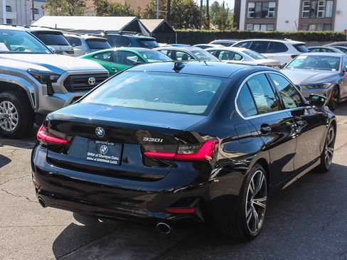 Used 2019 BMW 330i Sedan RWD image 4