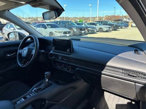 Used 2023 Honda HR-V LX image 24