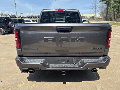 New 2026 RAM 1500 4x4 Crew Cab image 4