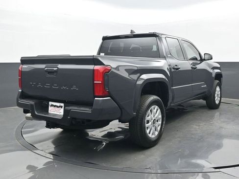 Used 2025 Toyota Tacoma SR5 image 19