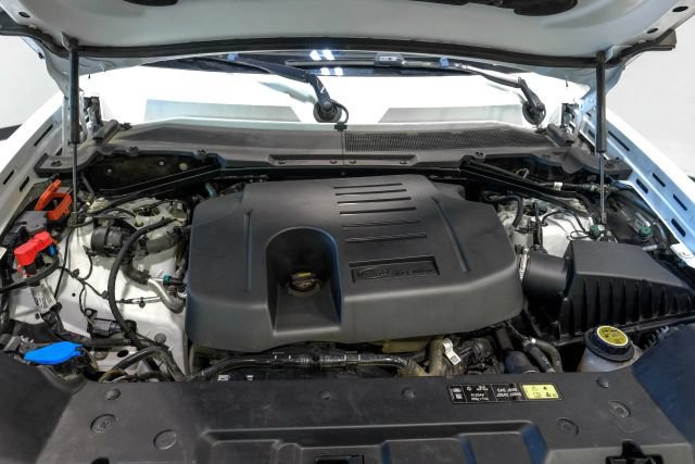 Used 2021 Land Rover Defender 110 SE AWD/4WD image 78