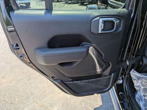 New 2026 Jeep Gladiator Rubicon AWD/4WD image 25