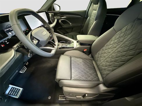 New 2026 Audi SQ5 Premium Plus AWD/4WD image 21
