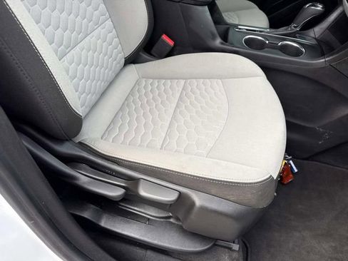 Used 2020 Chevrolet Equinox LS image 20