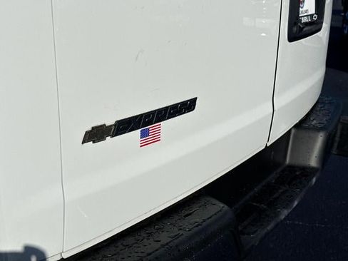 Used 2023 Chevrolet Express 2500 Base w/ Driver Convenience Package image 28