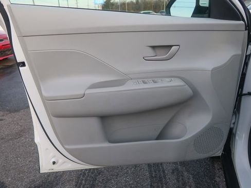 Used 2024 Hyundai Kona SEL w/ Convenience Package image 25