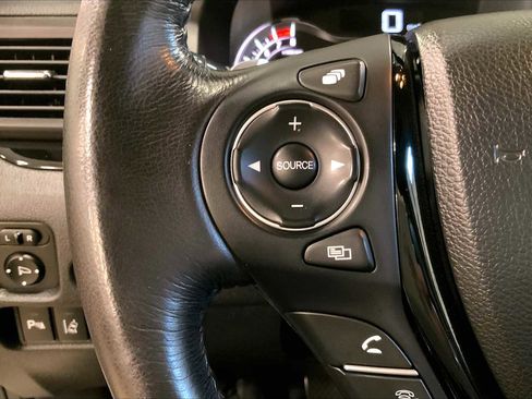 Used 2018 Honda Pilot Touring image 25